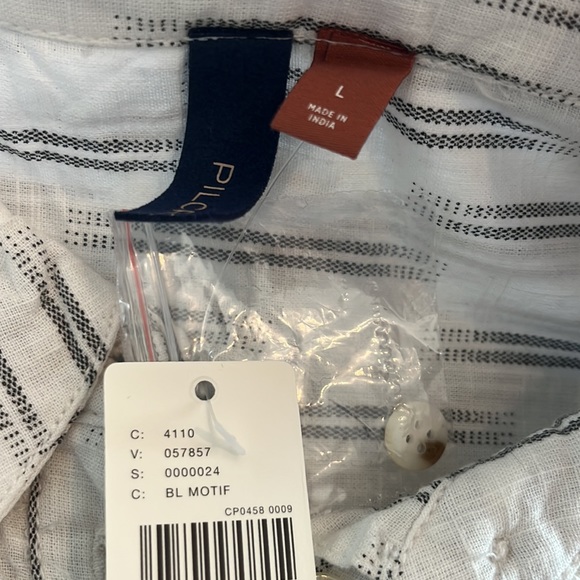 Pilcro Embroidered Surf Blouse BLUE MOTIF Large NWT - Picture 8 of 10